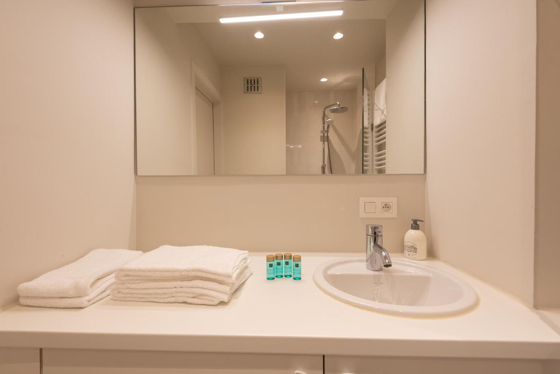 Modern Apartment With Large Terrace Close To The Sea オステンド エクステリア 写真